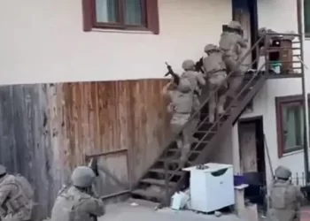 ‘Ayazlar’ olarak bilinen organize suç örgütü çökertildi