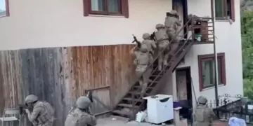 ‘Ayazlar’ olarak bilinen organize suç örgütü çökertildi
