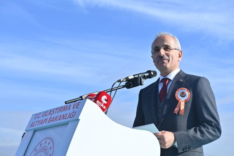 Bakan Uraloglu 2023 yili trafik hacim istatistiklerini degerlendirdi habermeydan