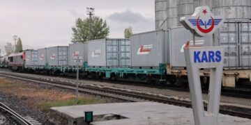 Bakü-Tiflis-Kars Demiryolu Hattı yeniden hizmete açıldı