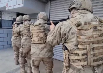 Elebaşılığını Beratcan Gökdemir’in yaptığı suç örgütü üyesi 14 kişi yakalandı