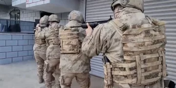 Elebaşılığını Beratcan Gökdemir’in yaptığı suç örgütü üyesi 14 kişi yakalandı