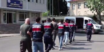 DEAŞ’a yönelik operasyonda 30 şüpheli yakalandı