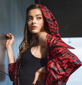 Simay Barlas kimdir1 habermeydan