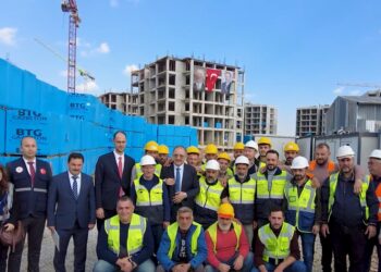 Bakan Özhaseki: Yılsonuna kadar 200 bin konut teslim edeceğiz