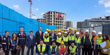 Bakan Özhaseki: Yılsonuna kadar 200 bin konut teslim edeceğiz