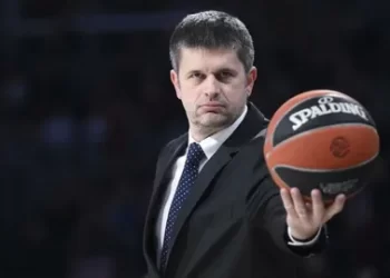 Anadolu Efes, Tomislav Mijatovic’le devam edecek!