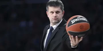Anadolu Efes, Tomislav Mijatovic’le devam edecek!