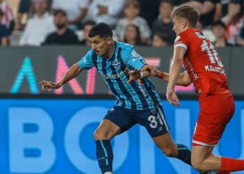 Antalyaspor, Adana Demirspor’u 2 golle geçti!