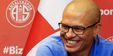 Antalyaspor’un, yeni teknik direktörü Alex de Souza!