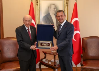 7 yılın ardından ilk ziyaret: Özgür Özel ve Devlet Bahçeli bir araya geldi