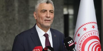 Bakan Bolat duyurdu: Günlük ihracat kredi limiti 3 milyar liraya çıktı