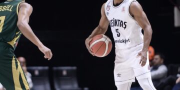 Beşiktaş Emlakjet, Manisa BBSK’yı devirip seride öne geçti!