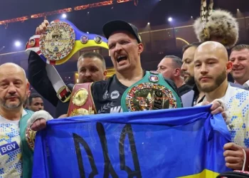 Dünya ağır sıklet boksunun yeni şampiyonu Ukraynalı Oleksandr Usyk!
