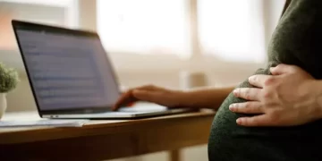 Çalışan annelere yönelik yeni teşvik yolda: 1 yıllık izin seçeneği tartışılıyor