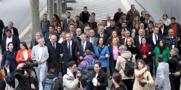 CHP’li vekillerden yeni müfredat protestosu