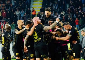 Çorum FK, Kocaelispor’u 2 golle geçip play-off’ta yarı finale yükseldi!