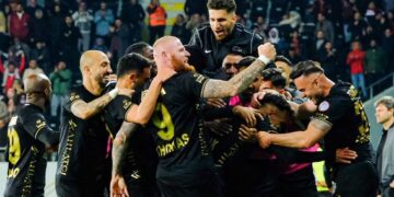 Çorum FK, Kocaelispor’u 2 golle geçip play-off’ta yarı finale yükseldi!