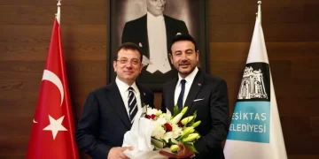 Ekrem İmamoğlu açıkladı: Bütün ilçelerimizi tek tek geziyoruz
