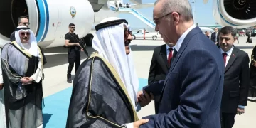 Erdoğan, Kuveyt Emiri’ni karşıladı