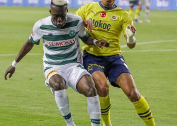 Fenerbahçe, Konya’da ağır yaralı!