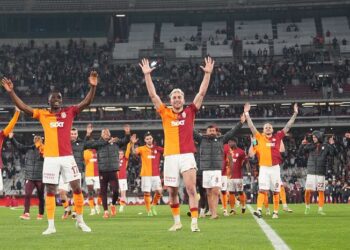 Galatasaray, Karagümrük’ü 90’da yıktı!
