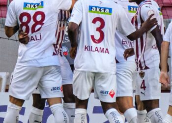 Hatayspor, Rizespor’u geçip Süper Lig’de kaldı!