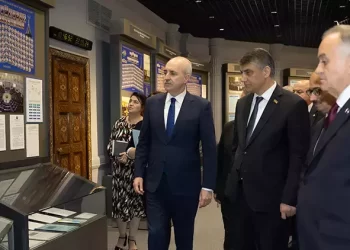 TBMM Başkanı Kurtulmuş, İsmailov ile bir araya geldi