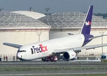 İstanbul Havalimanı’nda bir kargo uçağı, gövde üzerine iniş yaptı