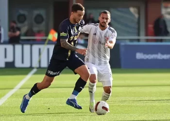 Kasımpaşa, Beşiktaş’ı 2 golle geçti!