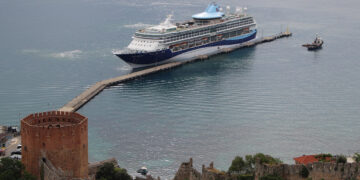 Alanya’ya senenin ilk kruvaziyeri geldi