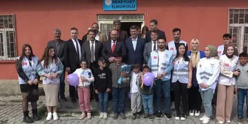 Muş Dereyurt İlkokulu öğrencileri tabletle tanıştı!