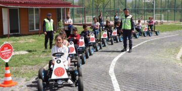 Muş il Jandarma ekipleri öğrencilere trafik eğitimi verdi!