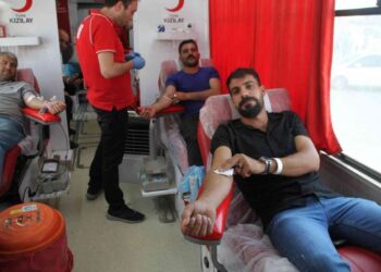 Muş Malazgirt’te kan bağışı kampanyasına yoğun ilgi!
