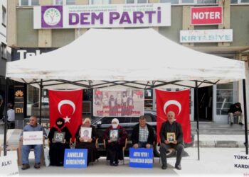 Muş’ta ailelerin DEM Parti önündeki evlat nöbeti sürüyor!