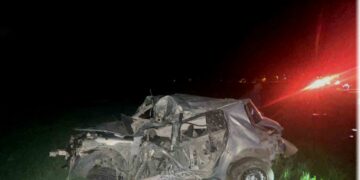 Muş’ta, elektrik direğine çarpan otomobilde 1 kişi öldü!