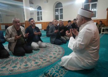 Muş’taki camilerde Filistin’de hayatını kaybedenler için dua edildi!