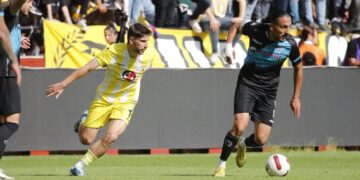 Muşspor, penaltılarla veda etti!