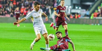 Samsunspor, karadeniz derbisinde Trabzonspor’u 3 golle geçti!