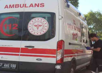 Sinop’ta, aniden yola fırlayan çocuğa araba çarptı!