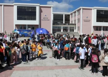 Sinop’ta, ilk ve ortaokul öğrencileri bilimle buluştu!