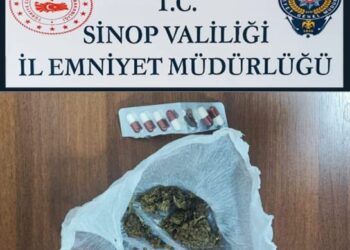 Sinop’ta yapılan kontrollerde şüpheli 3 kişiden uyuşturucu çıktı!