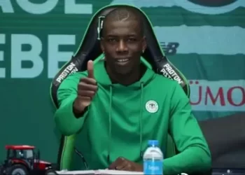 Teenage Hadebe, Konyaspor’dan ayrıldı!