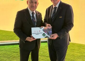 TFF Başkanı Mehmet Büyükekşi, Bangkok’ta FIFA Başkanı Infantino ile görüştü!