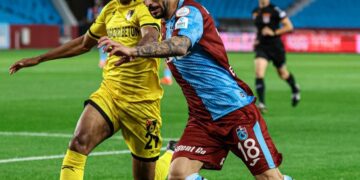 Trabzonspor, İstanbulspor’u 3 golle devirdi!