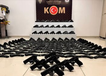 “MERCEK-20” operasyonunda 225 ruhsatsız tabanca ele geçirildi