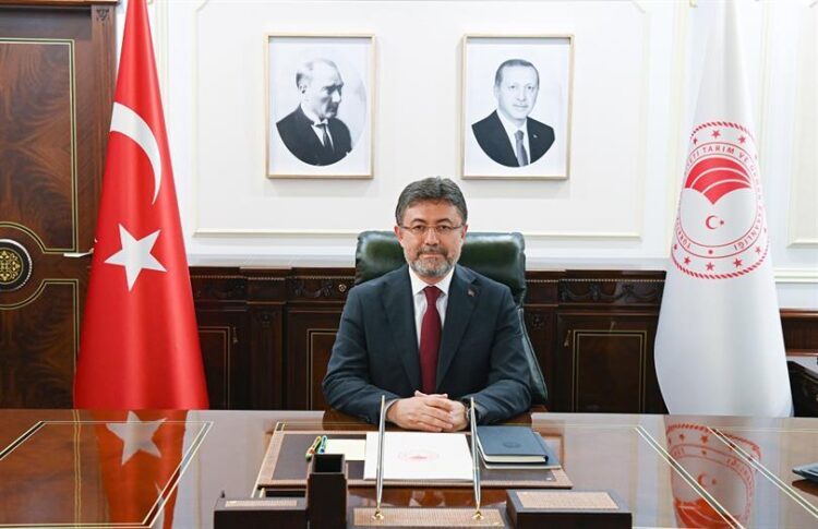 Bakan Yumaklidan Kurban Bayrami Mesaji habermeydan