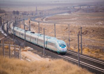 Bakan Uraloğlu duyurdu! Bayram’da YHT’lere ek sefer