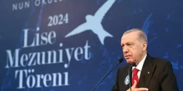 Cumhurbaşkanı Erdoğan torununun mezuniyet törenine katıldı