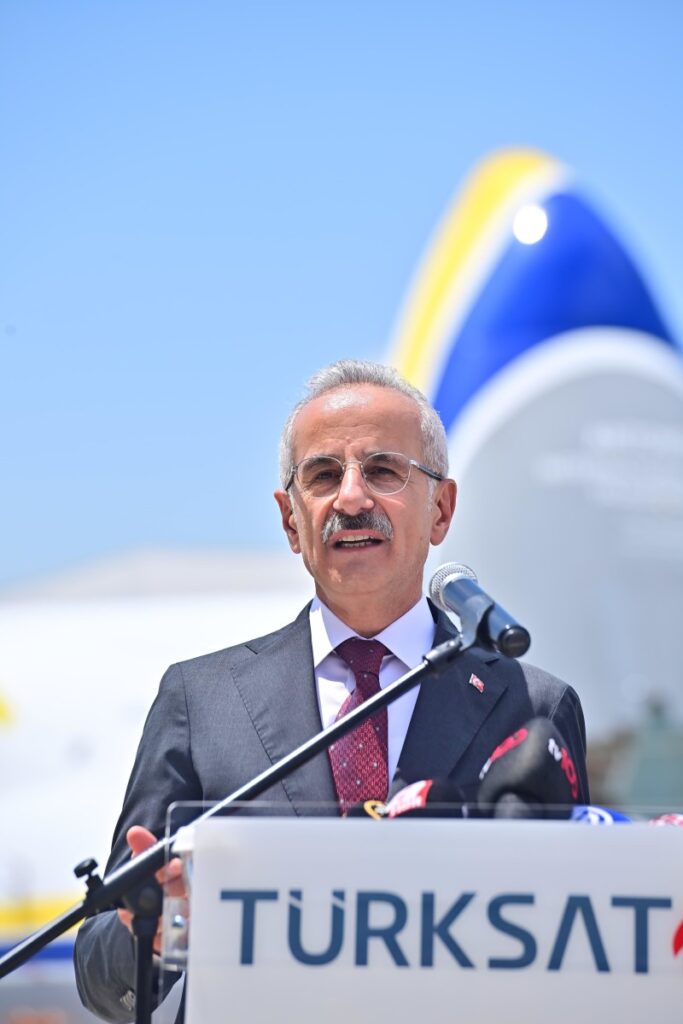 Dunyadaki 10 haberlesme uydusu ureticisinden biri oluyoruz habermeydan